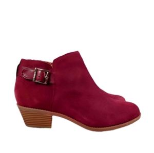 Preloved Vionic Millie Wine Dark Cherry Burgundy Buckle Ankle Boots in Sz 7.5